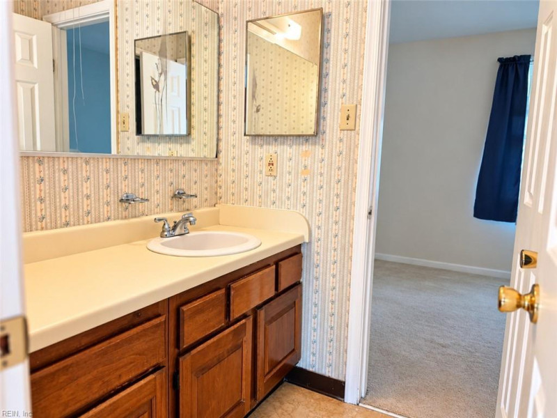 Photo 11 of 14 residential for sale in Chesapeake virginia Photo 11 of 14 residential for sale in Chesapeake virginia