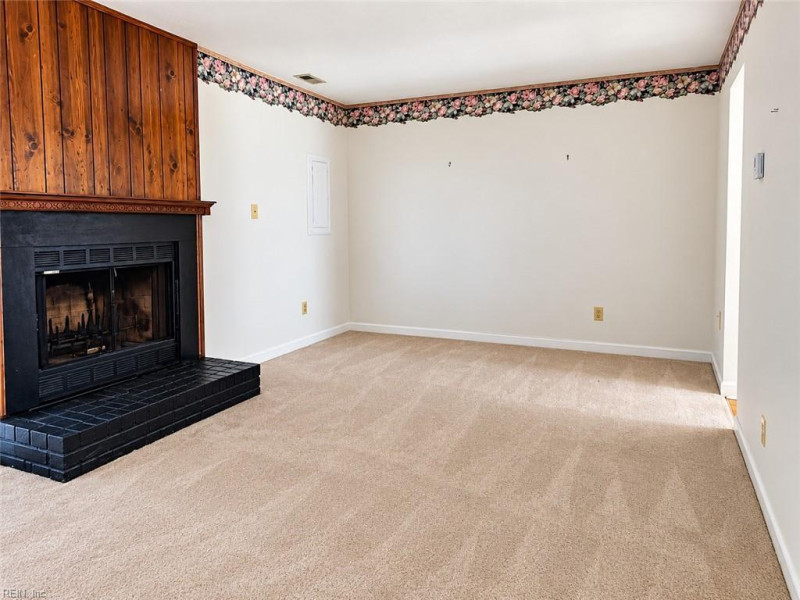 Photo 6 of 14 residential for sale in Chesapeake virginia Photo 6 of 14 residential for sale in Chesapeake virginia