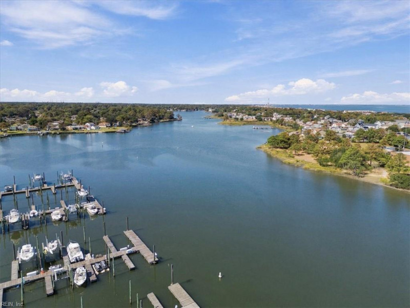Photo 38 of 45 residential for sale in Norfolk virginia Photo 38 of 45 residential for sale in Norfolk virginia