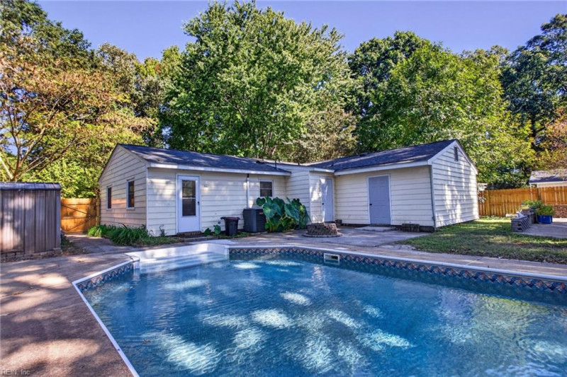 Photo 29 of 41 residential for sale in Chesapeake virginia