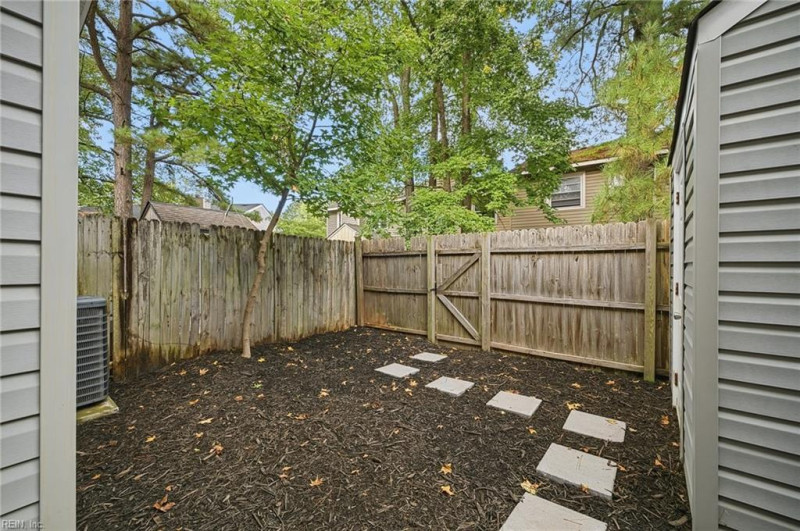 Photo 35 of 39 residential for sale in Chesapeake virginia Photo 35 of 39 residential for sale in Chesapeake virginia