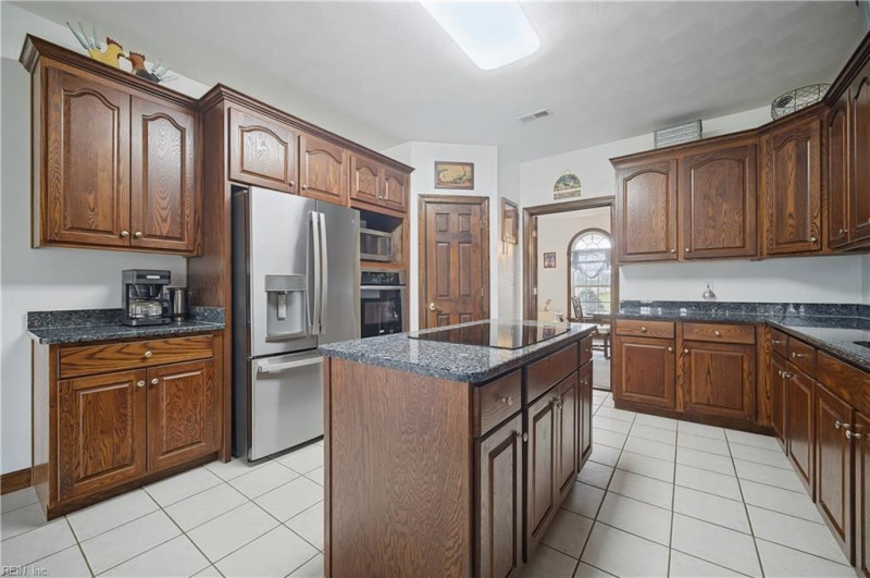 Photo 13 of 33 residential for sale in Currituck County virginia