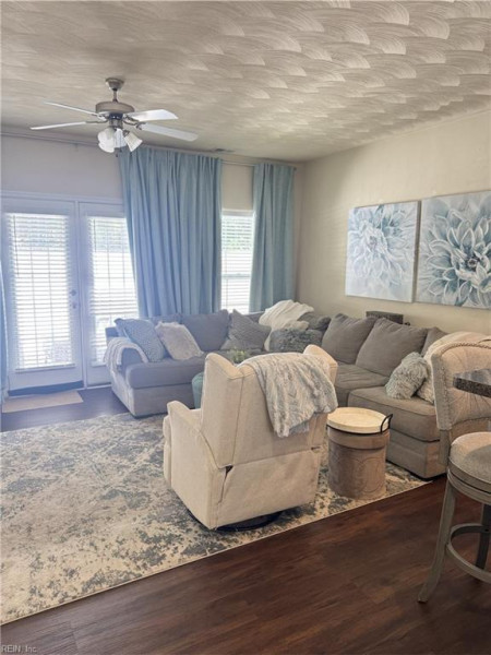 Photo 11 of 23 residential for sale in Virginia Beach virginia