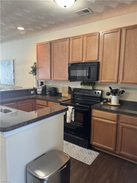 Photo 6 of 23 residential for sale in Virginia Beach virginia