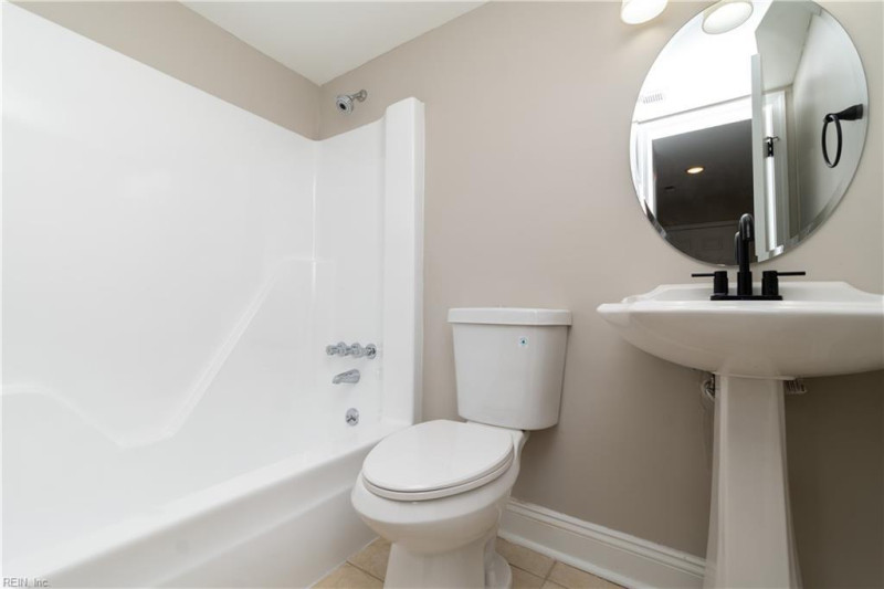 Photo 12 of 36 residential for sale in Virginia Beach virginia