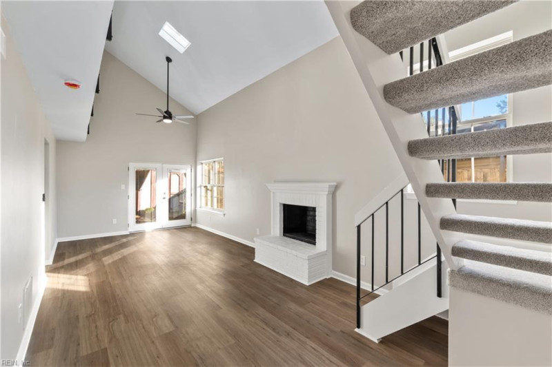 Photo 5 of 36 residential for sale in Virginia Beach virginia