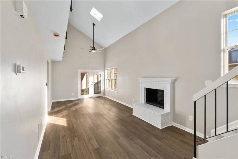 Photo 6 of 36 residential for sale in Virginia Beach virginia