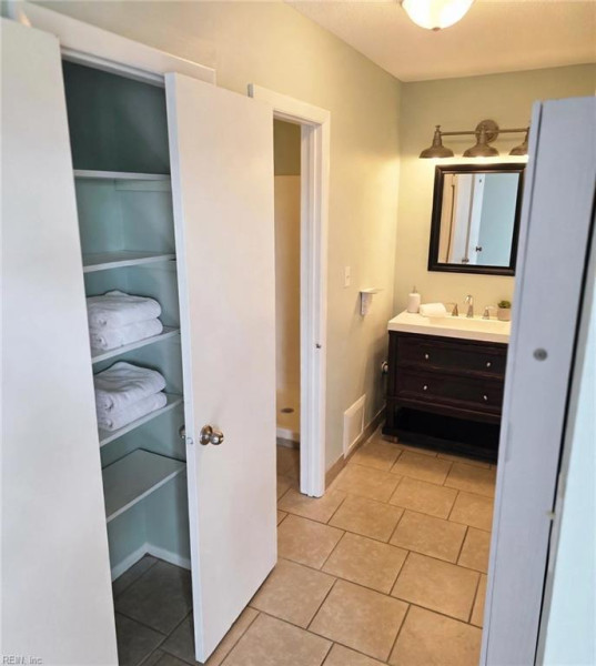Photo 15 of 24 residential for sale in Virginia Beach virginia