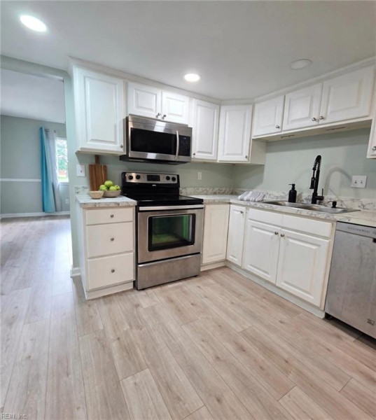 Photo 6 of 24 residential for sale in Virginia Beach virginia