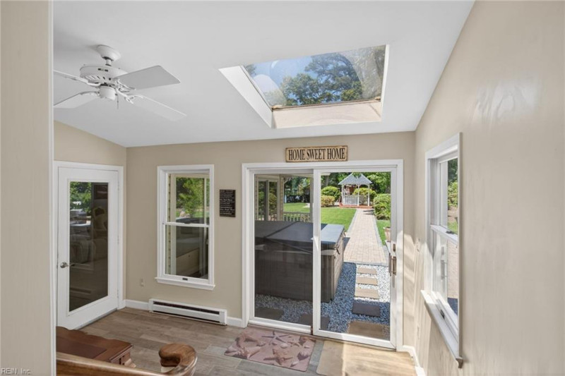 Photo 26 of 48 residential for sale in Virginia Beach virginia