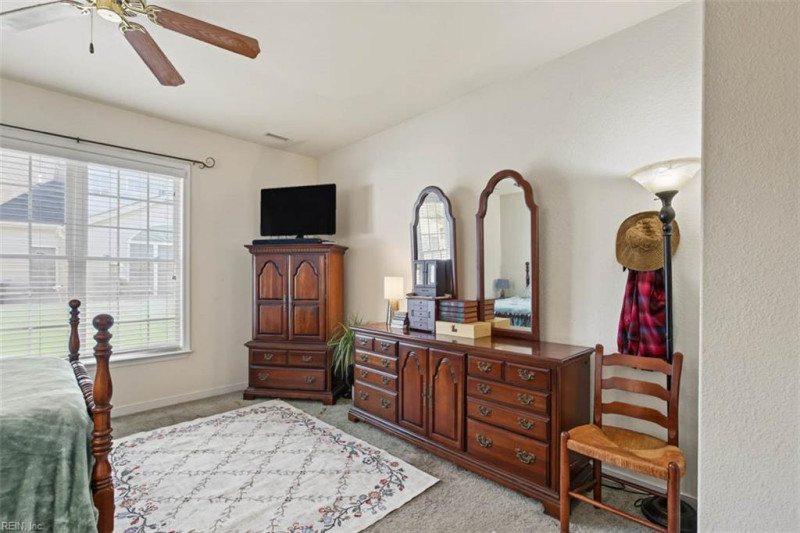 Photo 16 of 35 residential for sale in Chesapeake virginia