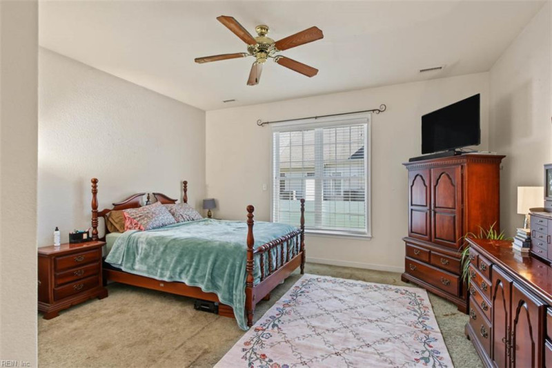 Photo 17 of 35 residential for sale in Chesapeake virginia