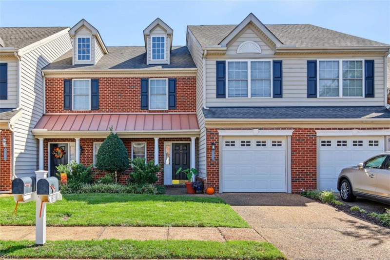 Photo 2 of 35 residential for sale in Chesapeake virginia