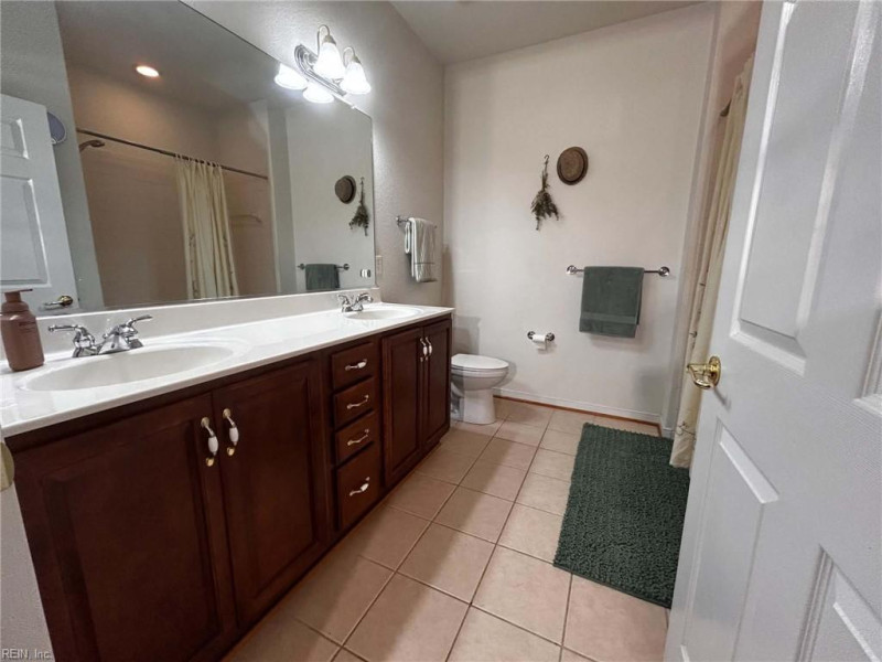 Photo 20 of 35 residential for sale in Chesapeake virginia
