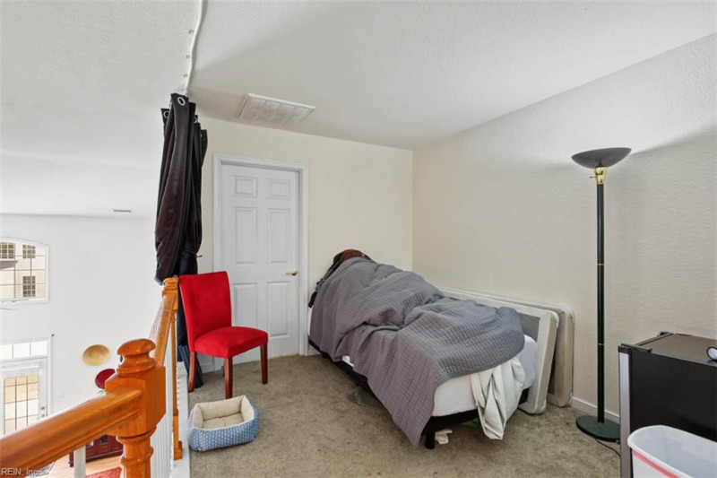 Photo 23 of 35 residential for sale in Chesapeake virginia