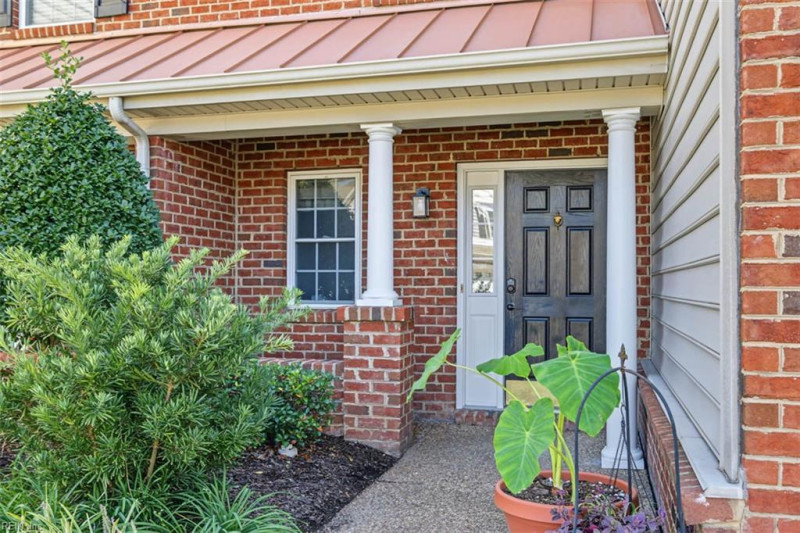 Photo 4 of 35 residential for sale in Chesapeake virginia