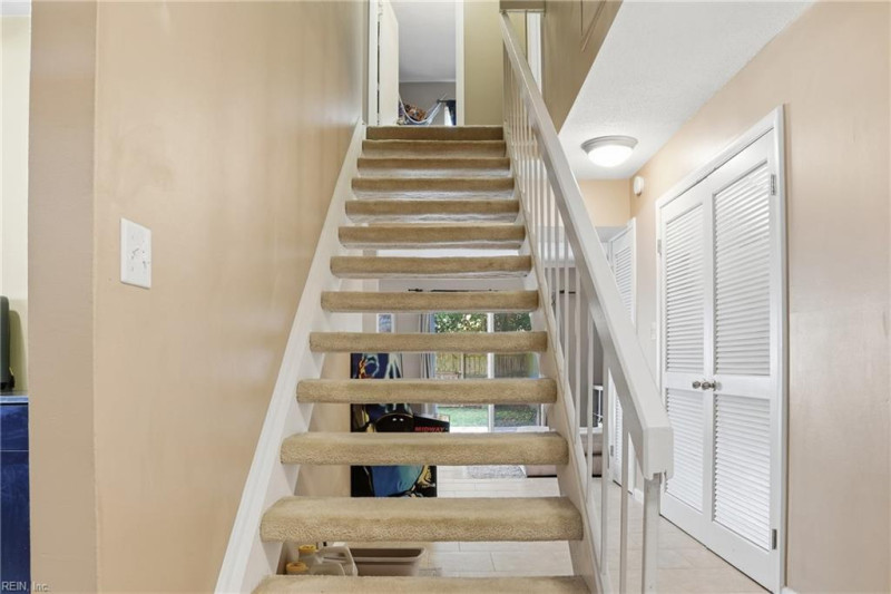 Photo 12 of 34 residential for sale in Virginia Beach virginia