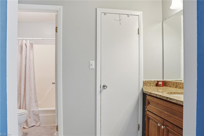 Photo 15 of 34 residential for sale in Virginia Beach virginia