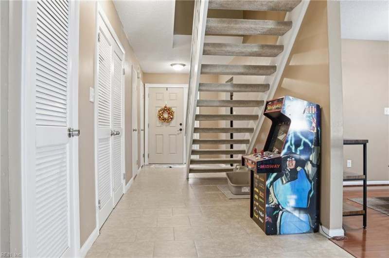 Photo 33 of 34 residential for sale in Virginia Beach virginia