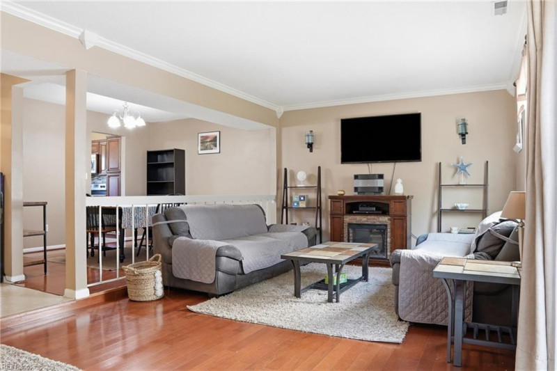 Photo 8 of 34 residential for sale in Virginia Beach virginia