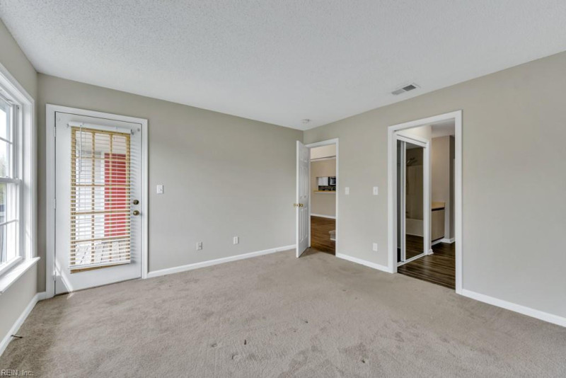 Photo 16 of 30 residential for sale in Virginia Beach virginia