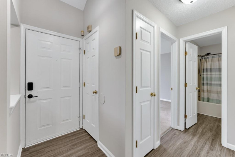 Photo 3 of 30 residential for sale in Virginia Beach virginia