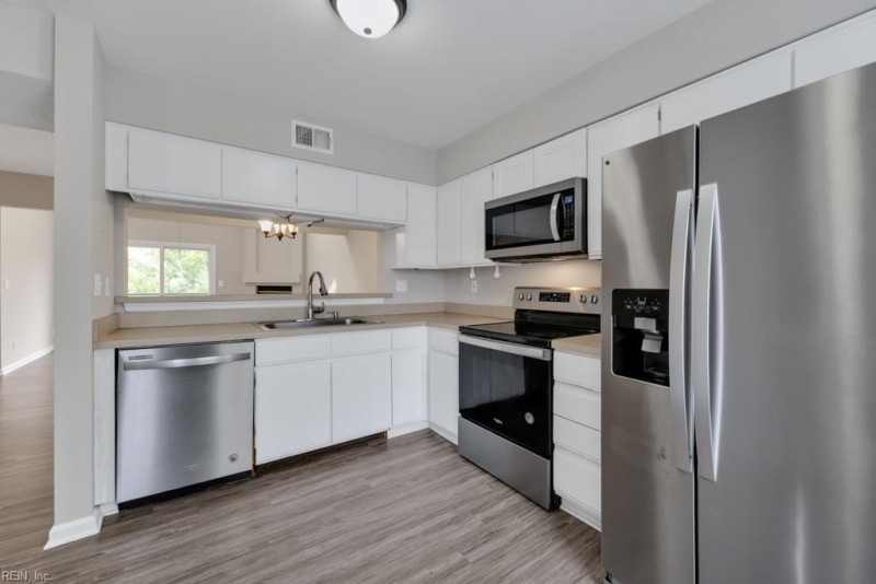 Photo 6 of 30 residential for sale in Virginia Beach virginia