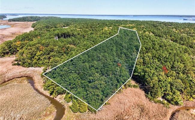 14310 Hardys Place, Isle of Wight County, VA 23430