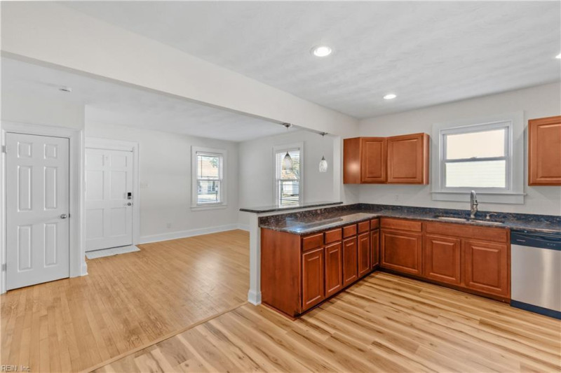 Photo 5 of 29 residential for sale in Portsmouth virginia Photo 5 of 29 residential for sale in Portsmouth virginia