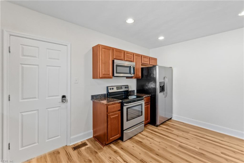 Photo 7 of 29 residential for sale in Portsmouth virginia Photo 7 of 29 residential for sale in Portsmouth virginia
