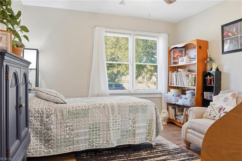 Photo 13 of 31 residential for sale in Portsmouth virginia