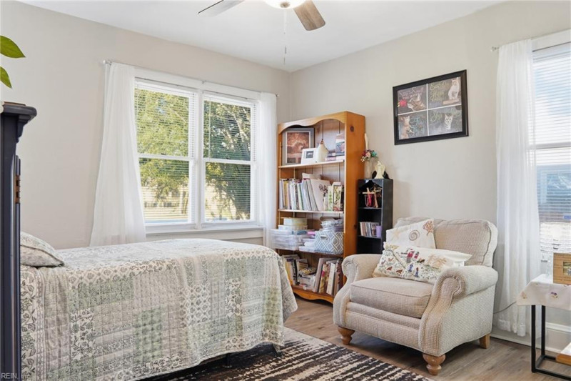 Photo 14 of 31 residential for sale in Portsmouth virginia