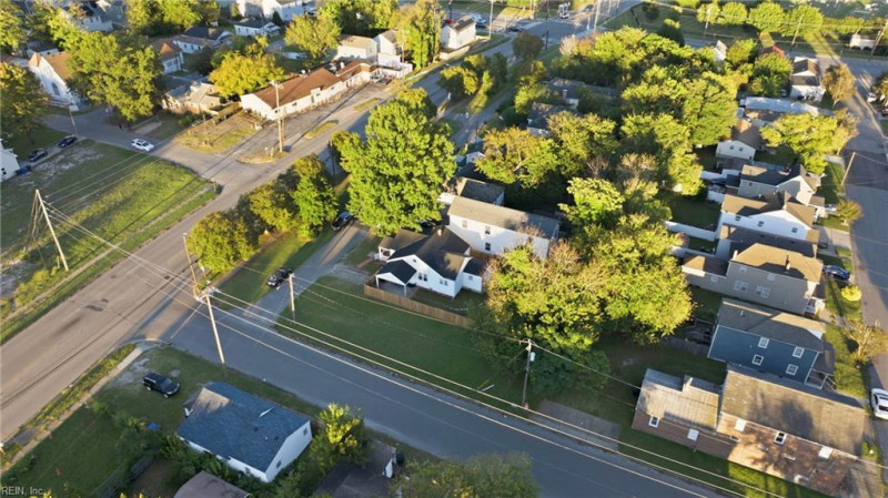 Photo 28 of 31 residential for sale in Portsmouth virginia