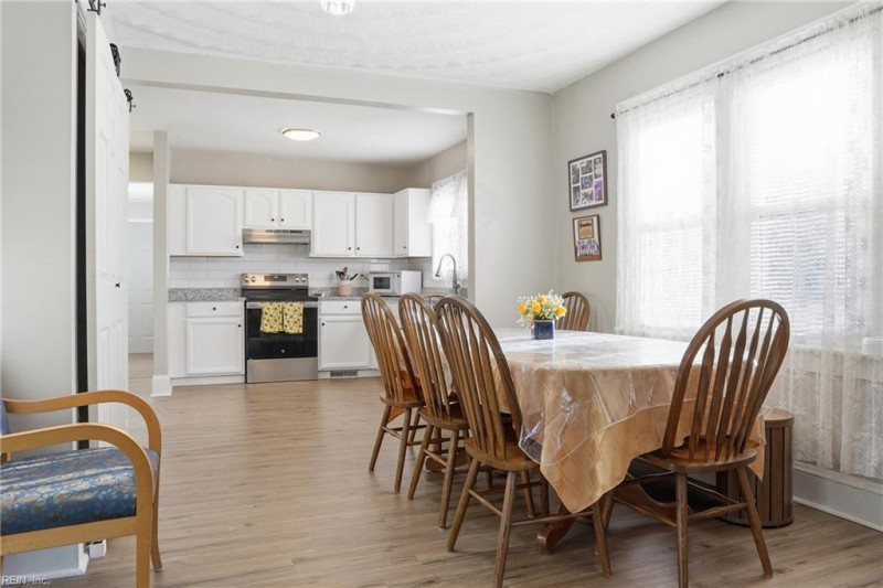 Photo 7 of 31 residential for sale in Portsmouth virginia