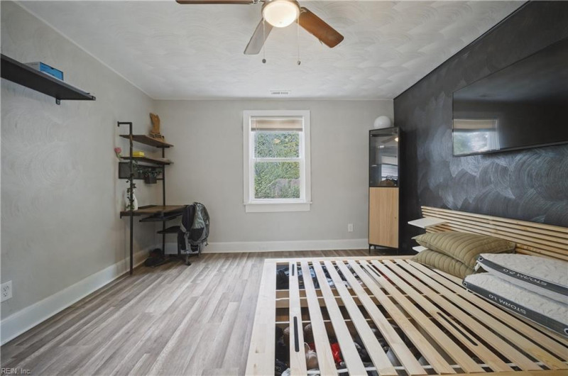 Photo 14 of 23 residential for sale in Norfolk virginia