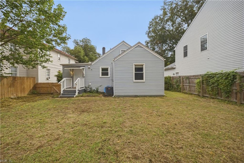 Photo 18 of 23 residential for sale in Norfolk virginia
