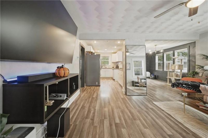 Photo 6 of 23 residential for sale in Norfolk virginia
