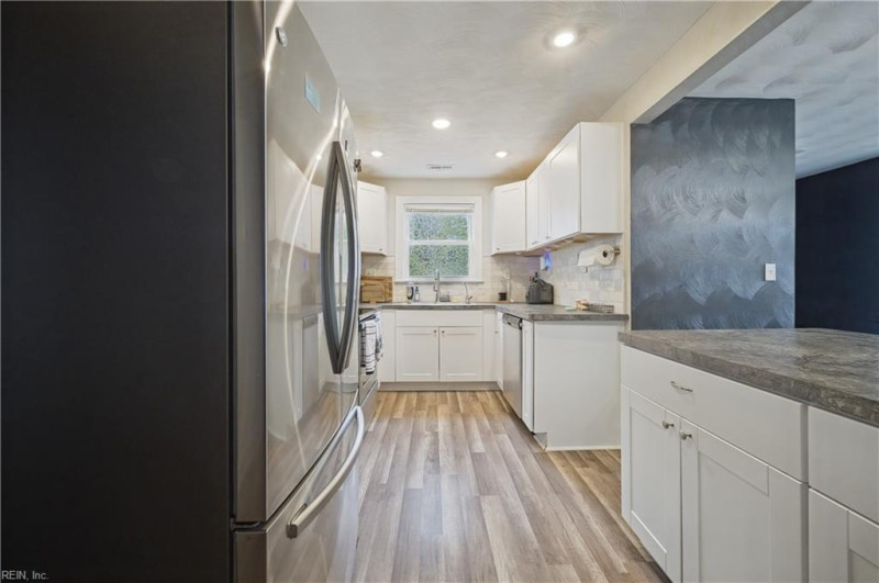 Photo 7 of 23 residential for sale in Norfolk virginia