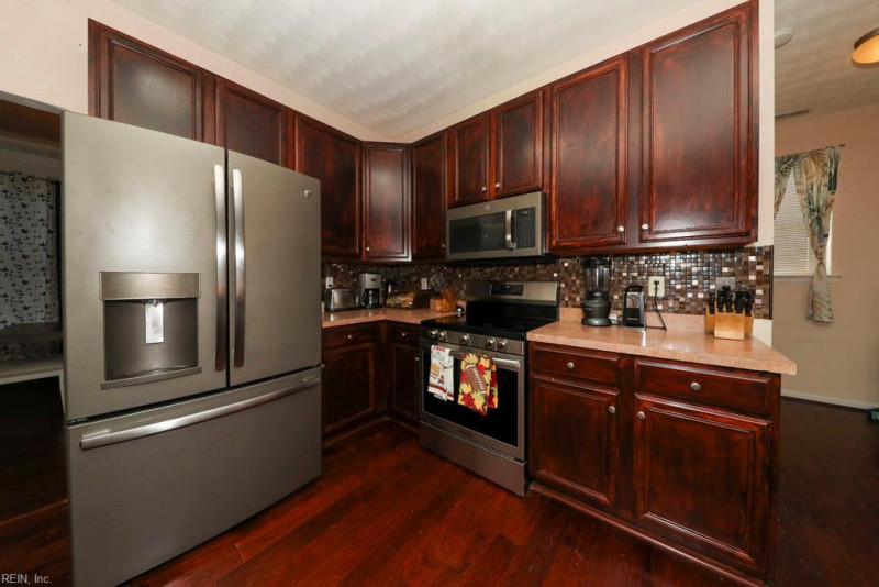 Photo 15 of 47 residential for sale in Chesapeake virginia