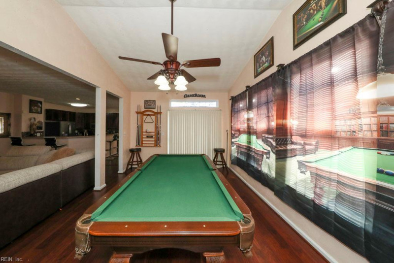 Photo 19 of 47 residential for sale in Chesapeake virginia