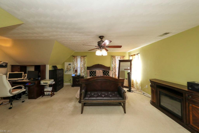 Photo 26 of 47 residential for sale in Chesapeake virginia