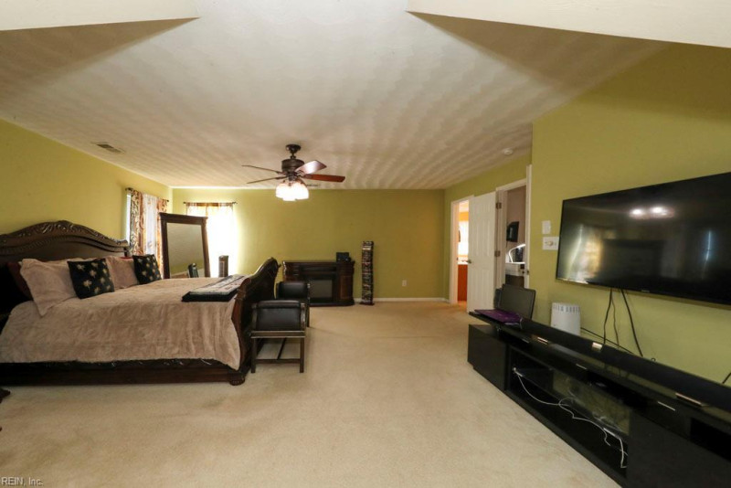 Photo 29 of 47 residential for sale in Chesapeake virginia