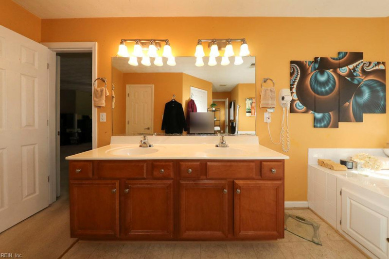 Photo 31 of 47 residential for sale in Chesapeake virginia