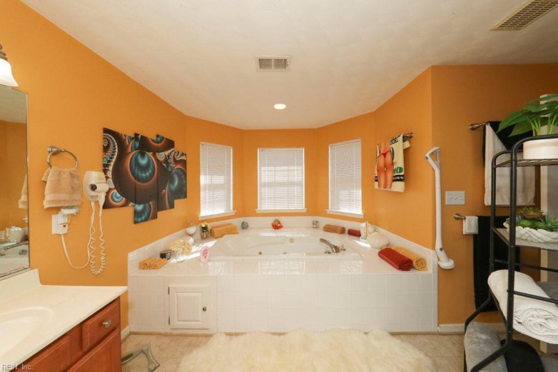 Photo 33 of 47 residential for sale in Chesapeake virginia