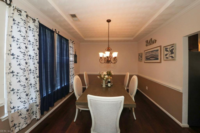 Photo 6 of 47 residential for sale in Chesapeake virginia