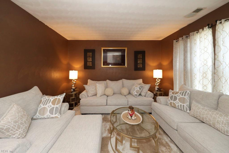 Photo 9 of 47 residential for sale in Chesapeake virginia