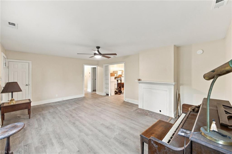 Photo 10 of 39 residential for sale in Norfolk virginia