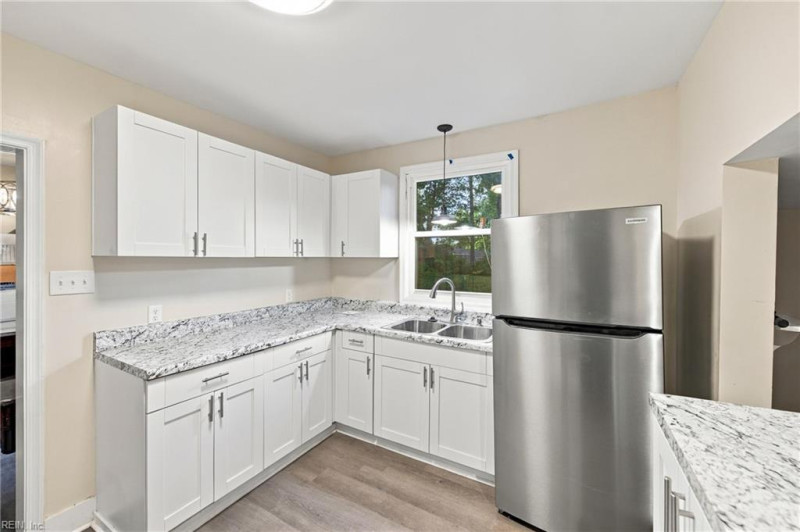 Photo 15 of 39 residential for sale in Norfolk virginia