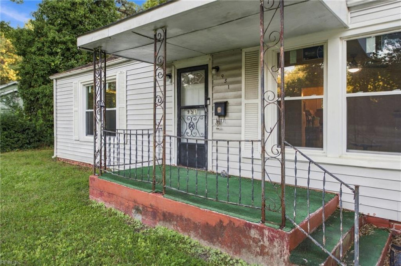 Photo 7 of 39 residential for sale in Norfolk virginia