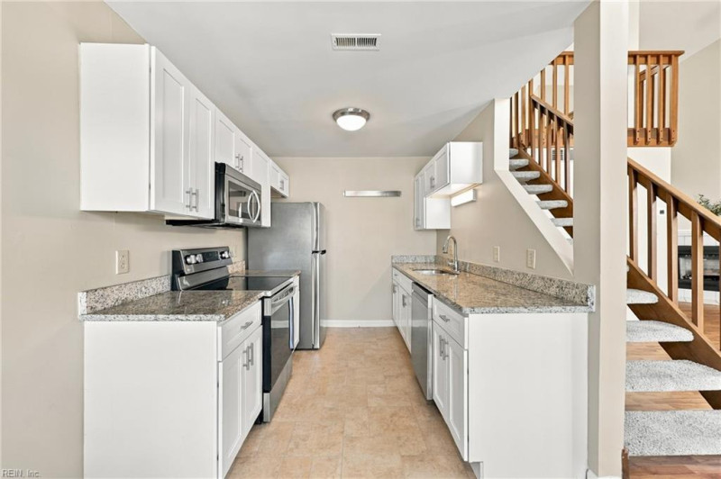 Photo 10 of 28 residential for sale in Virginia Beach virginia